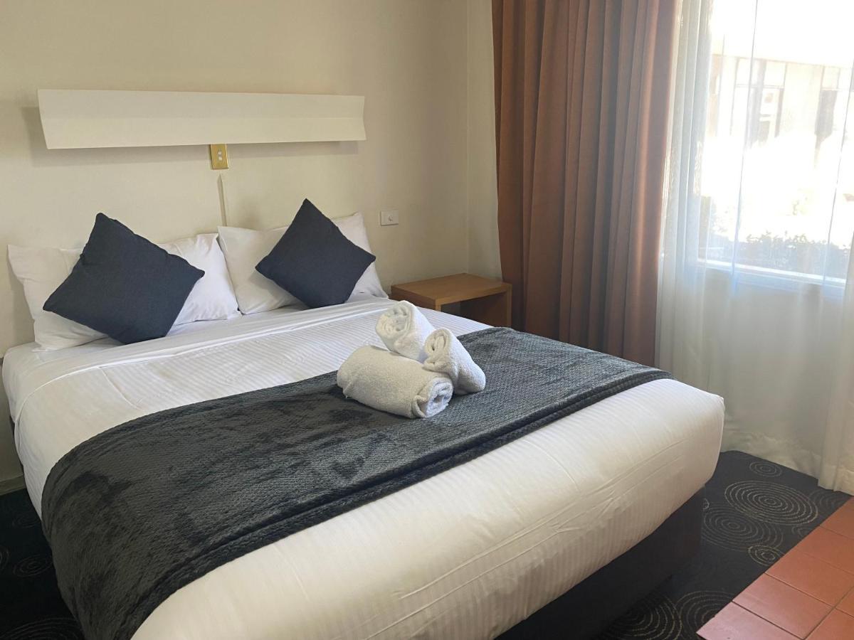 غولبورن The Astor Hotel Motel المظهر الخارجي الصورة