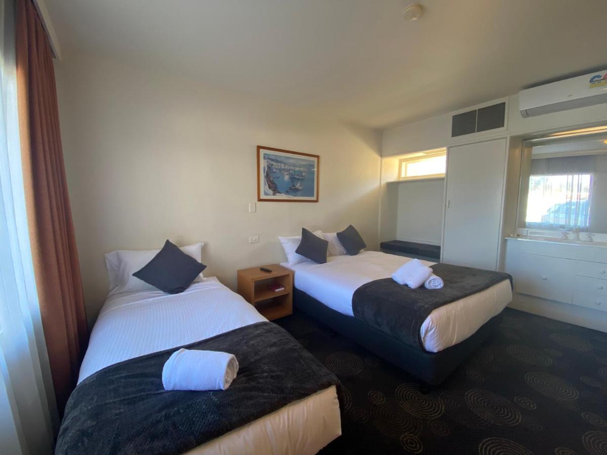 غولبورن The Astor Hotel Motel المظهر الخارجي الصورة
