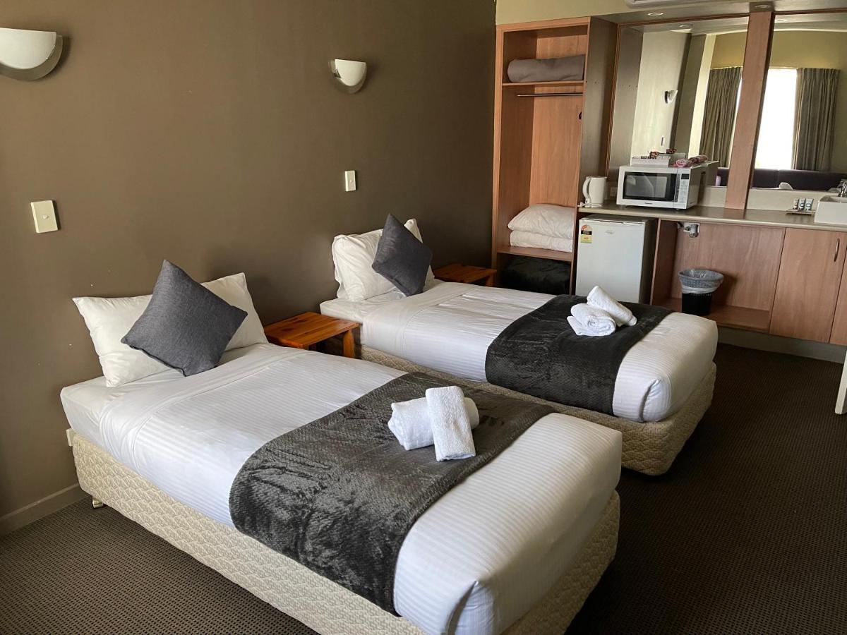 غولبورن The Astor Hotel Motel المظهر الخارجي الصورة
